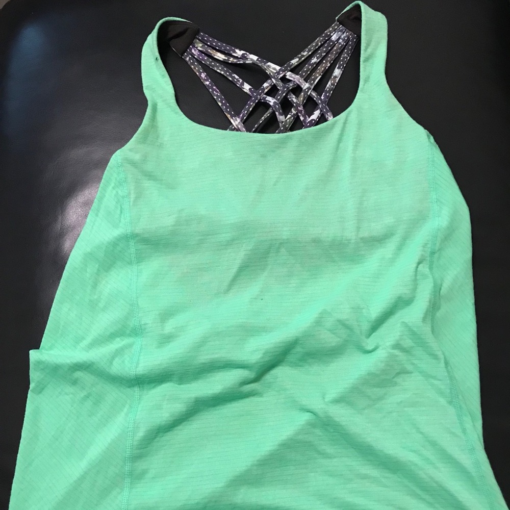Lululemon Free to Be open bank tank